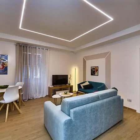 La Terra Di Mezzo 아파트호텔 4*