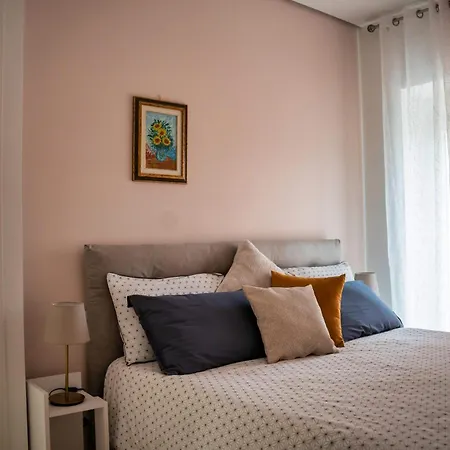 La Terra Di Mezzo 아파트호텔 4*